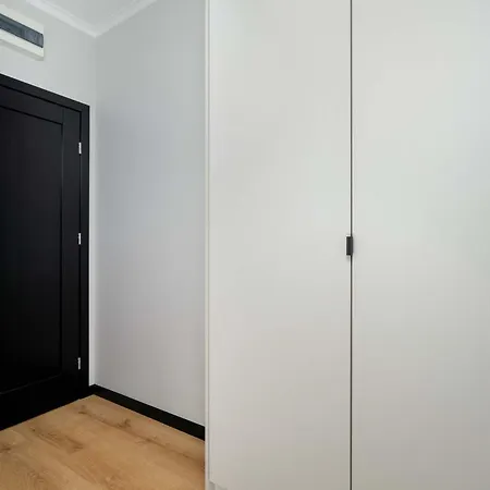 Apartment Modern Desk & Bedroom By Renters *