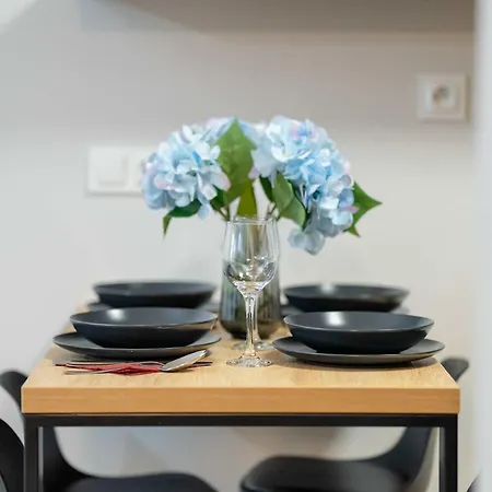Modern Desk & Bedroom By Renters
