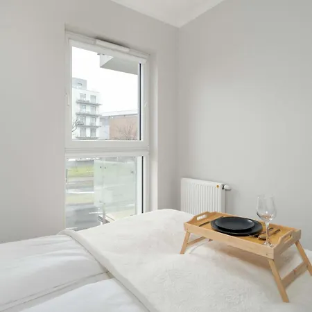 Apartment Modern Desk & Bedroom By Renters Poznan